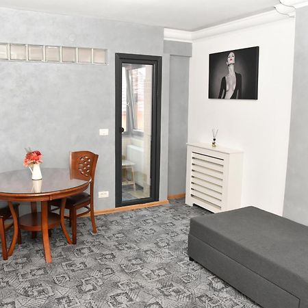 Apartament Luxury - Promenada Mall كرايوفا المظهر الخارجي الصورة
