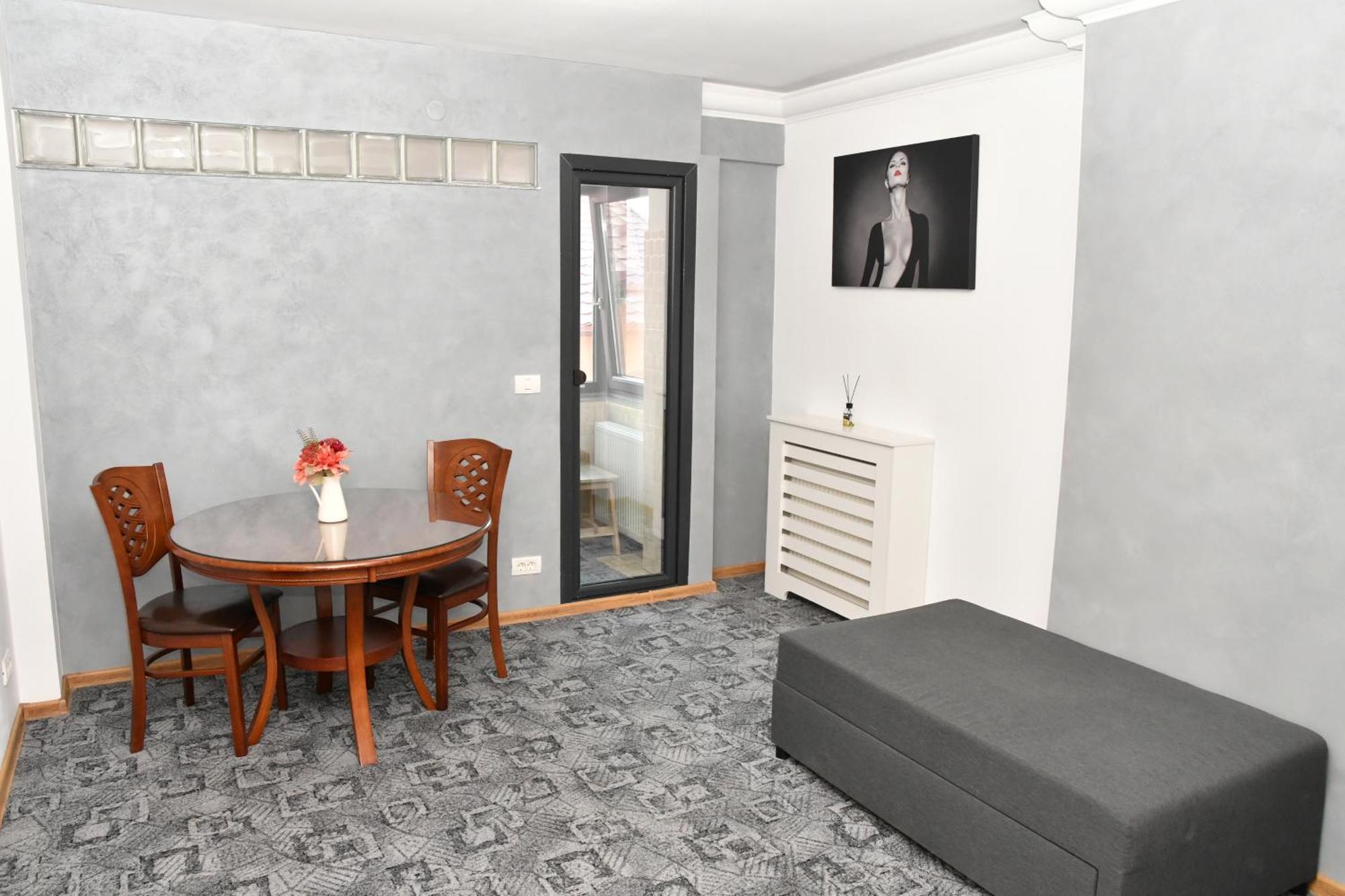 Apartament Luxury - Promenada Mall كرايوفا المظهر الخارجي الصورة